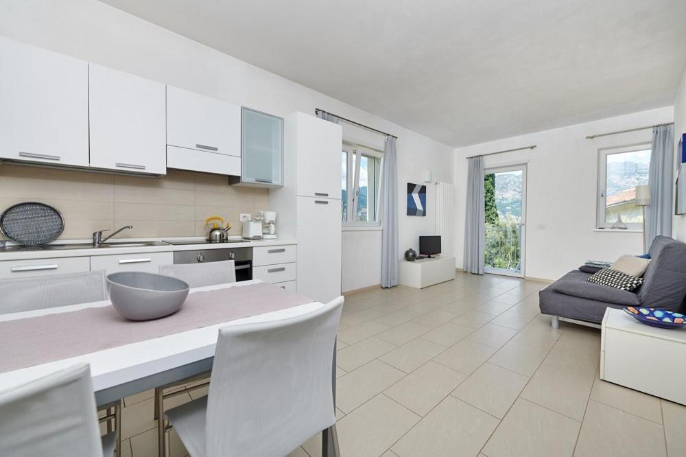 La Pervinca Apartments Malcesine Exteriör bild