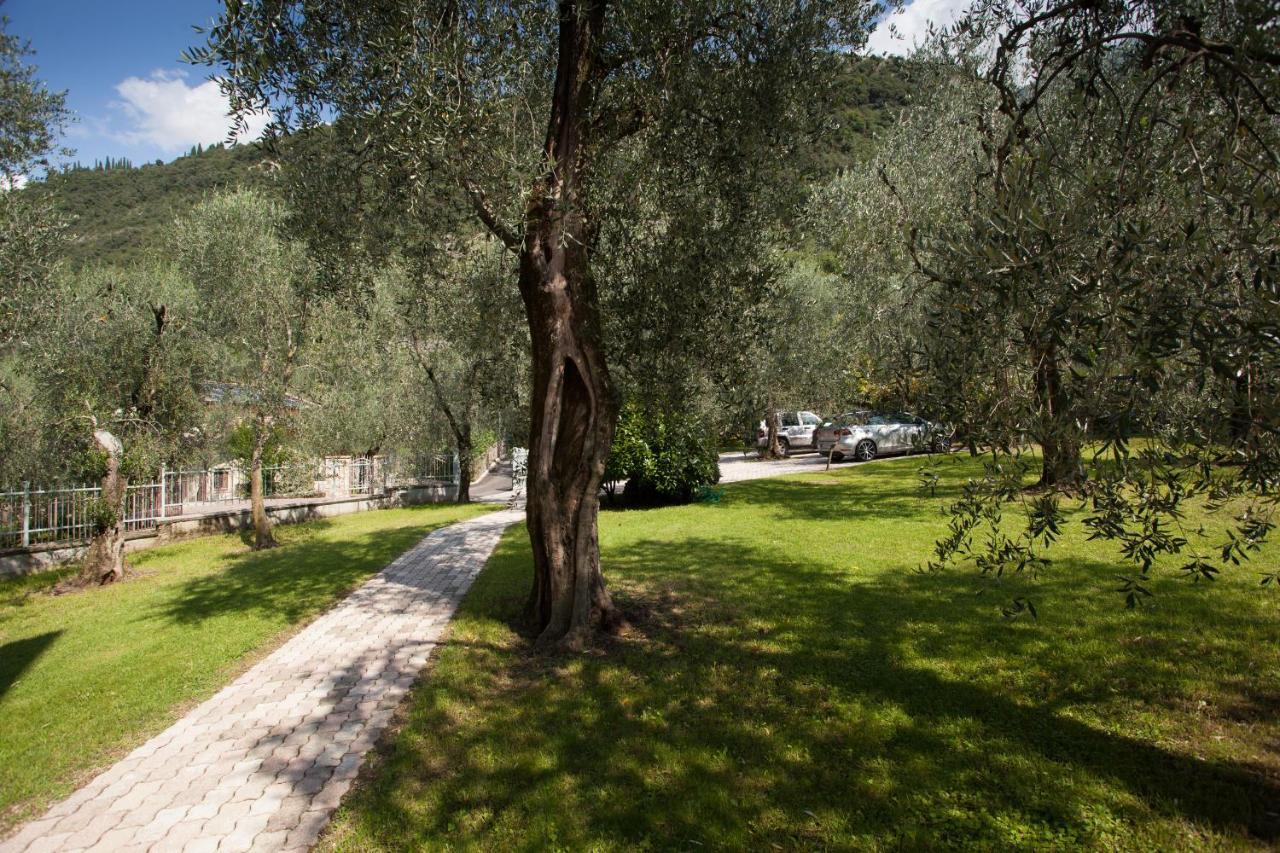 La Pervinca Apartments Malcesine Exteriör bild