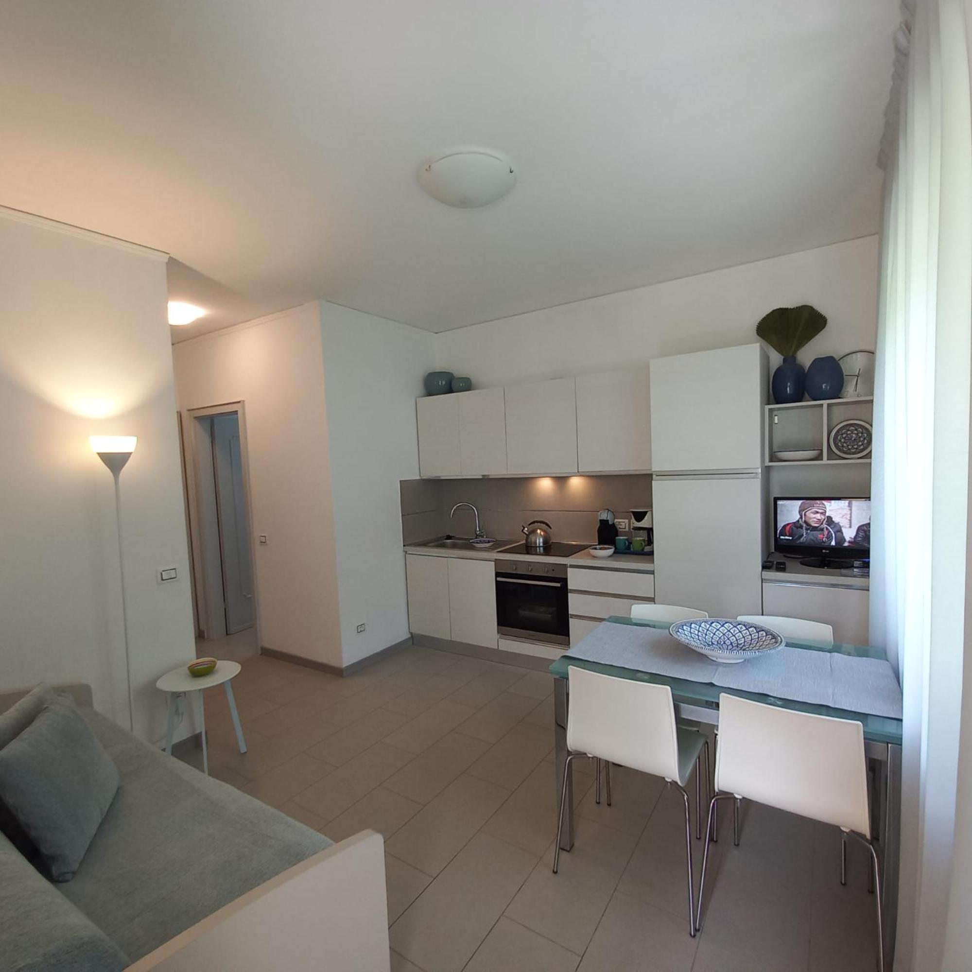 La Pervinca Apartments Malcesine Exteriör bild